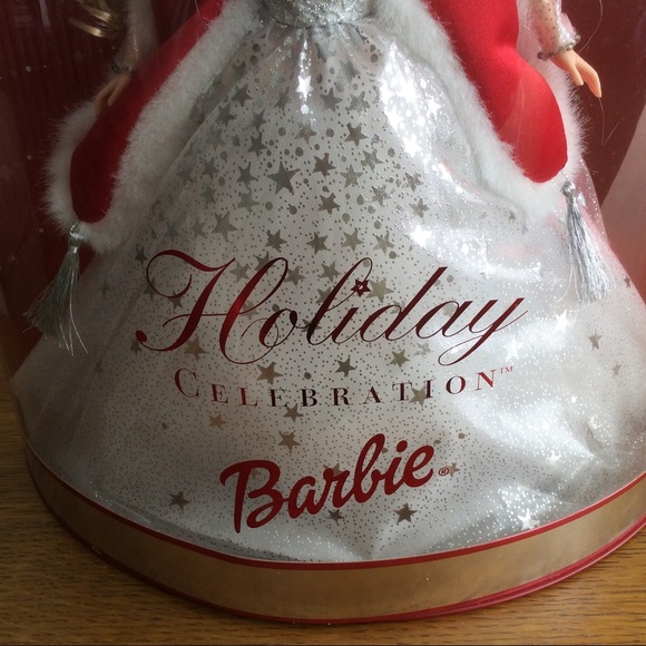 Holiday Celebration Barbie 2001 Special Edition - Picture 4 of 11